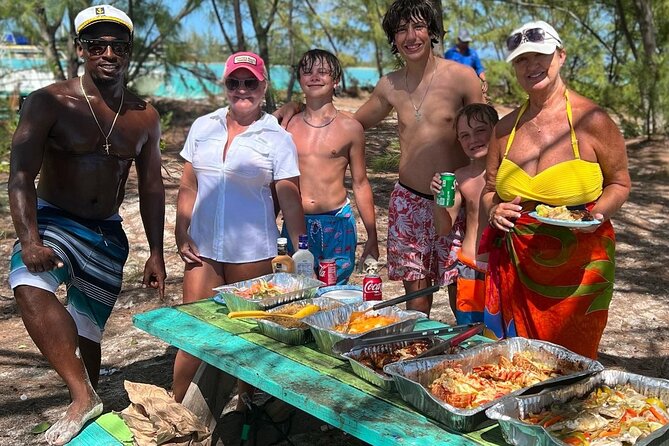 6HR-Private Provo Cays Exploration with Lunch - Emerald Reef gives the water portion real weight