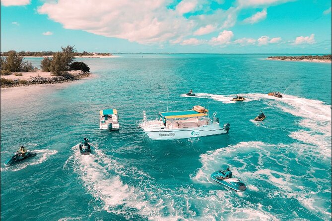 8HR Fullday Private Boat in Gracebay - Fort George Cay and a seafood lunch