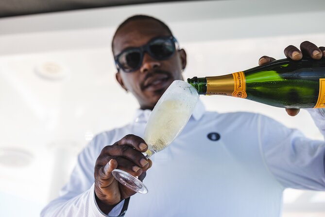 Deluxe Sunset and Saxophone Sail on Luxury Lady Grace Catamaran - Key points to know before you book