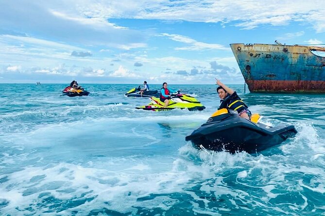 FAMOUS SHIPWRECK, Tiki Bar & Iguana Island Private Jet Ski Tour - Half Moon Bay and the rock iguanas