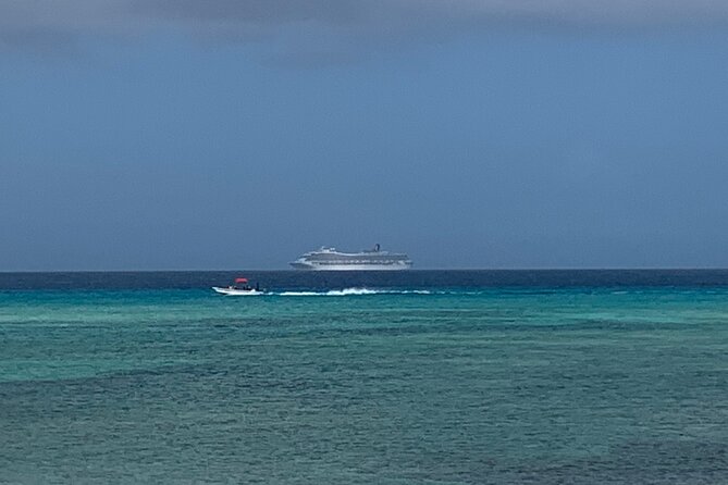 Fun day at Private Beach Bar&Grill/Grand Turk - How the Short Schedule Feels in Practice