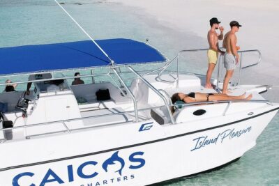 Half Day Private Boat Tour in Caicos Island