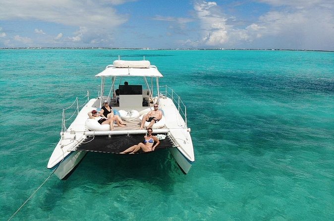 Half Day Private Charter of the Caicos Cays - The crew and family factor