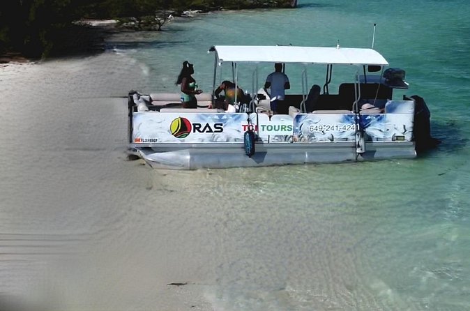 Half Day Private Charters in Iguana Island for 8pax - The Barrier Reef Snorkeling Stop