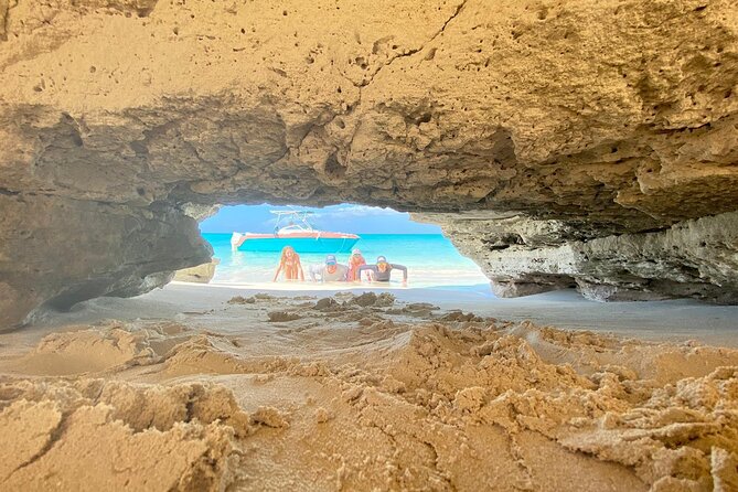 Half Day Snorkeling, Sightseeing & Island Hopping Private Charter (Afternoon) - What the snacks, drinks and comfort add