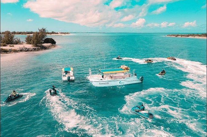 Jet Skiing around La famille ship and smaller pristine cays - Riding conditions and the beginner question