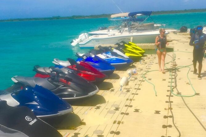Lunch Seafari to pristine cays, shipwreck and lunch at TIKI BAR - Starting in Leeward Settlement at 11 a.m.