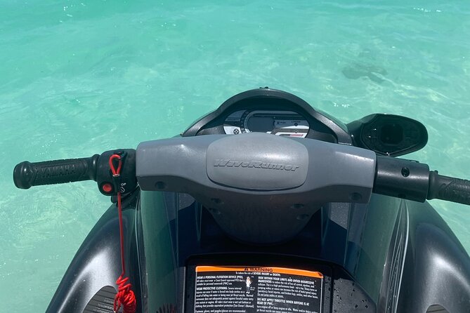 Lunch Seafari to pristine cays, shipwreck and lunch at TIKI BAR - Following the south coast to Leeward Beach