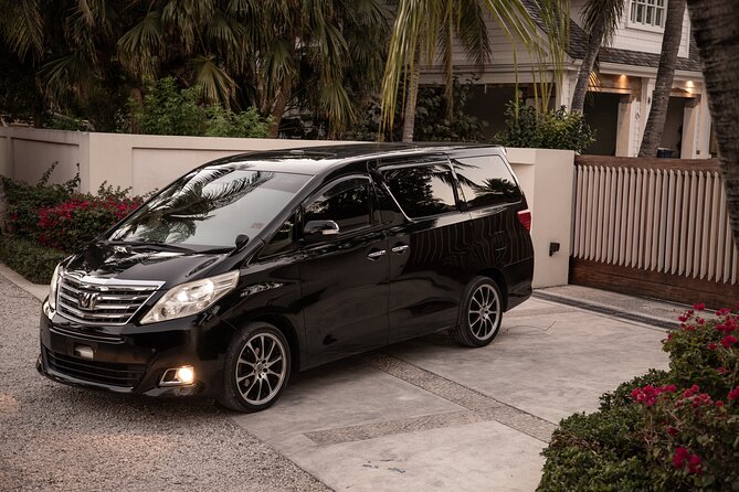 Luxury Transportation Services - A short ride with useful comforts