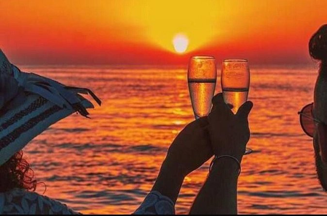 Private 2Hour Champagne Scenic Sunset cruise - A crew that shapes the evening