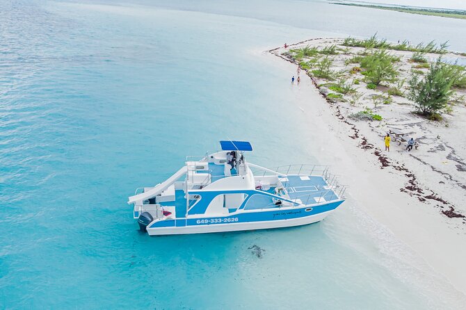 Private 7-Hour Catamaran Tour in Turks and Caicos - Key points at a glance