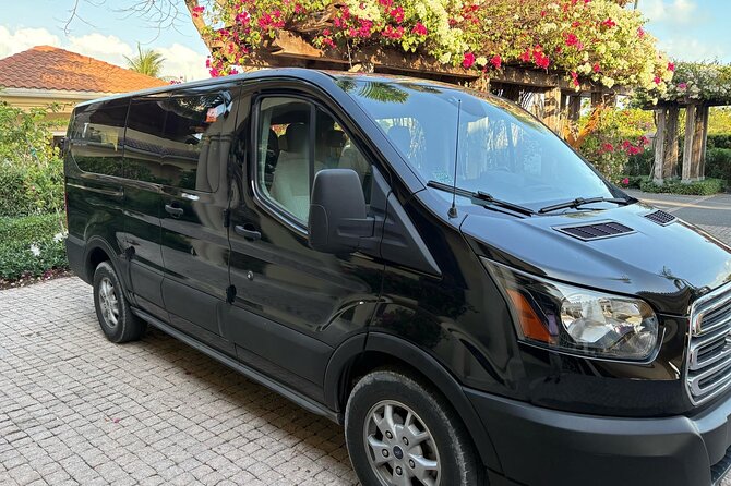 Private Airport Transfer to Hotel/Villa in Provo, Turks & Caicos - A quiet start at Providenciales International Airport