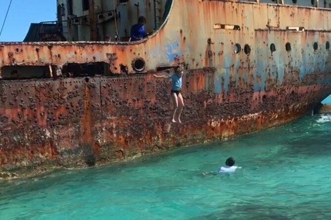 Private Boat Island Hopping & Snorkeling in Turks & Caicos 4Hrs - Extra sights from the water: Prince’s house and Noah’s Ark
