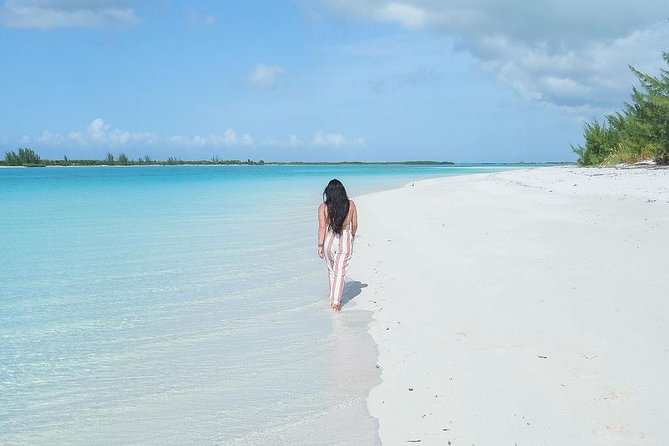 Private Boat Tours to outer islands, snacks drinks- snorkel- cruise! - Food, Drinks, and the Onboard Mood