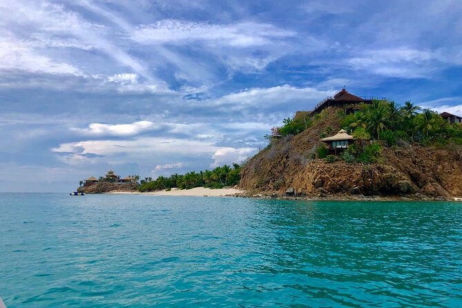 Private Half-Day Catamaran Cruise, Turks and Caicos Islands - Half Moon Bay: the sandbar between the cays
