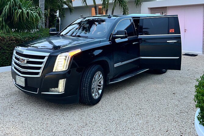 Private Luxury Airport Transportation RoundTrip - Arriving at Providenciales International Airport