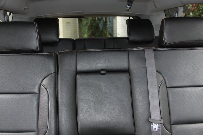 Private Luxury SUV Airport Transfer (Round-Trip) - Service quality depends on the driver and dispatch