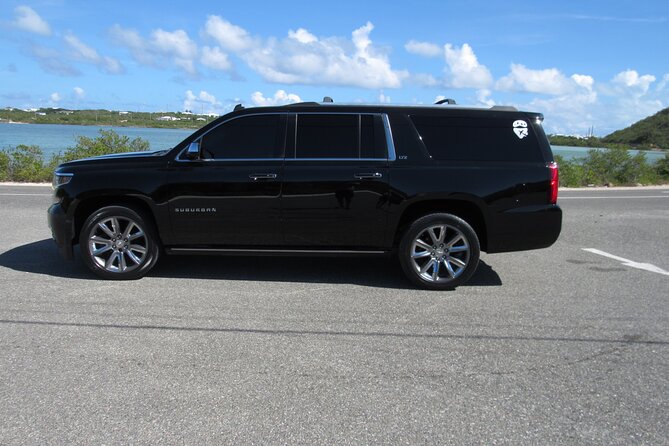 Private Luxury SUV Transfer Providenciales Airport (ONE WAY) - Inside the private SUV for the 30-minute ride