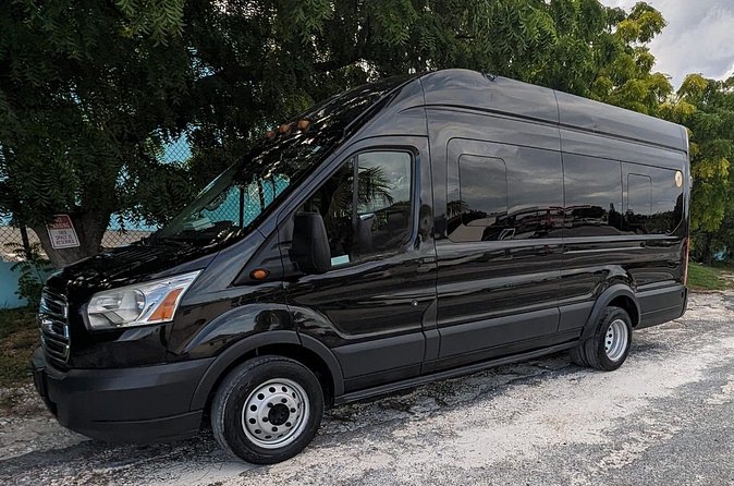 Private Luxury Transfer to/from Airport Turks and Caicos - The Departure Plan: Lobby or Villa Entrance