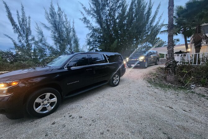 Providenciales Airport Private Transfer (Round trip) - The 20-minute ride along Leeward Highway