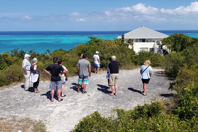 Providenciales Unmissable Sightseeing Tour - Blue Mountain and Chalk Sound: views beyond the sand