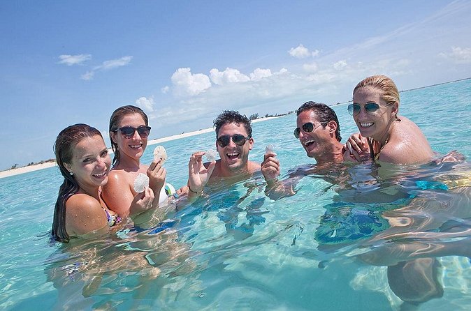 Seaside Scavenger Hunt Turks & Caicos - Who Will Enjoy This Experience Most?